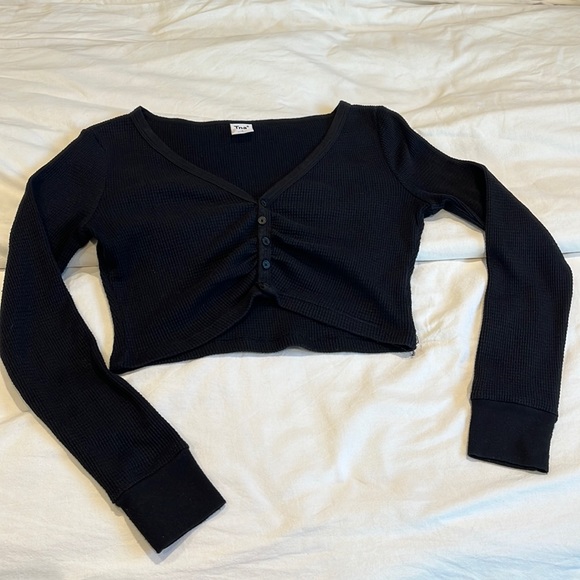 TNA SMALL BLACK LONG SLEEVE BUTTON UP CROP TOP - Picture 1 of 2